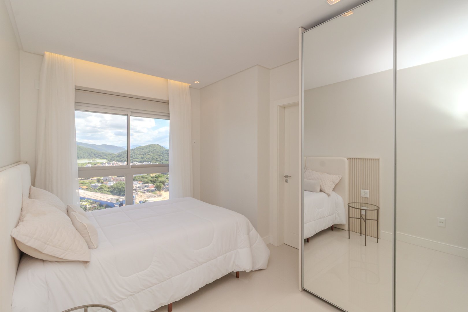 Apartamento Vista Mar na Edifício Morada Ilhas Marianas à venda em Barra Sul em Balneário Camboriú — foto 24