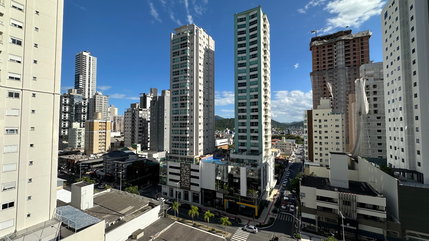 Apartamento no Edifício Hannover Residence à venda na Barra Sul em Balneário Camboriú — foto 7