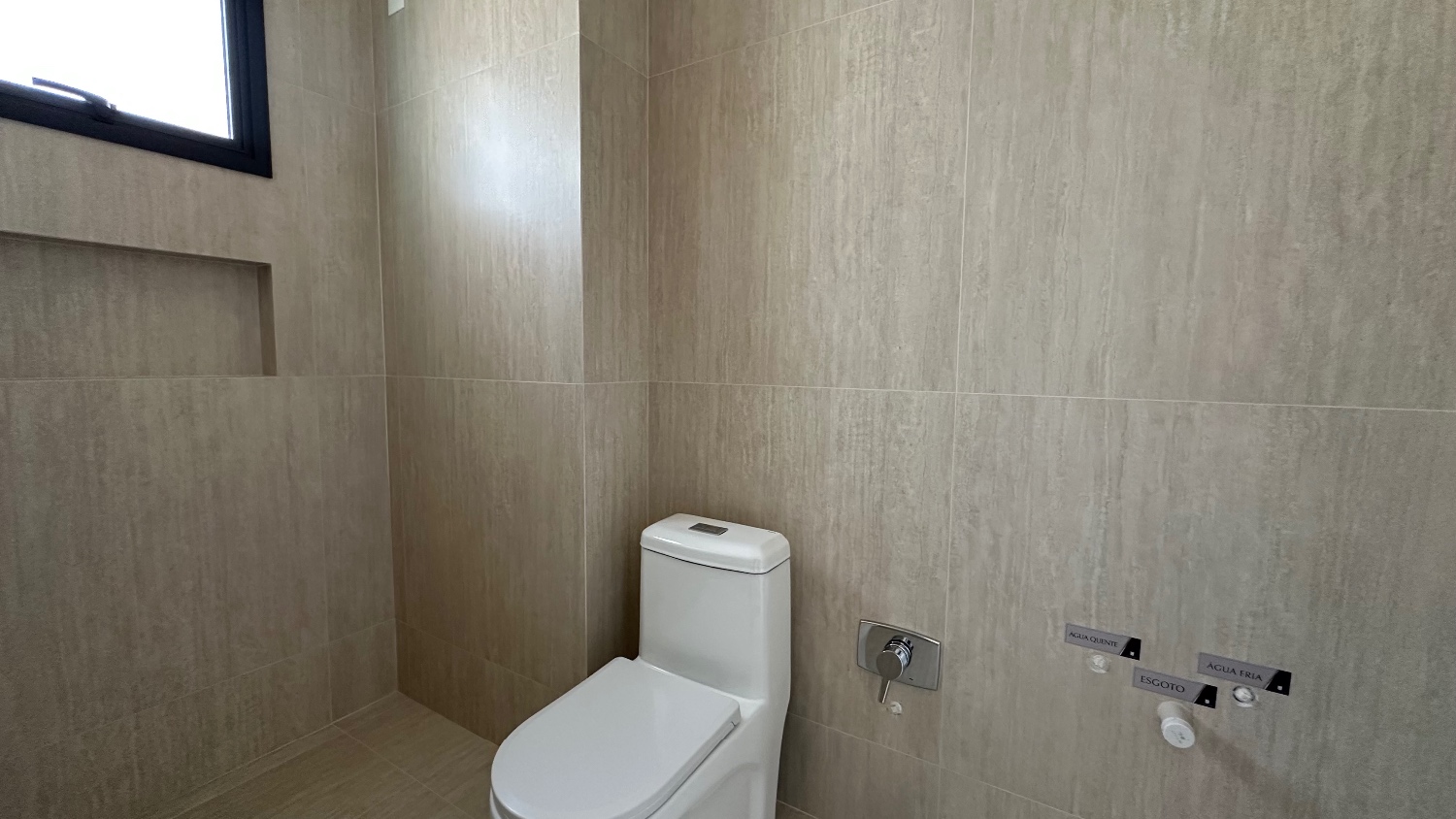 Apartamento no Edifício Hannover Residence à venda na Barra Sul em Balneário Camboriú — foto 10