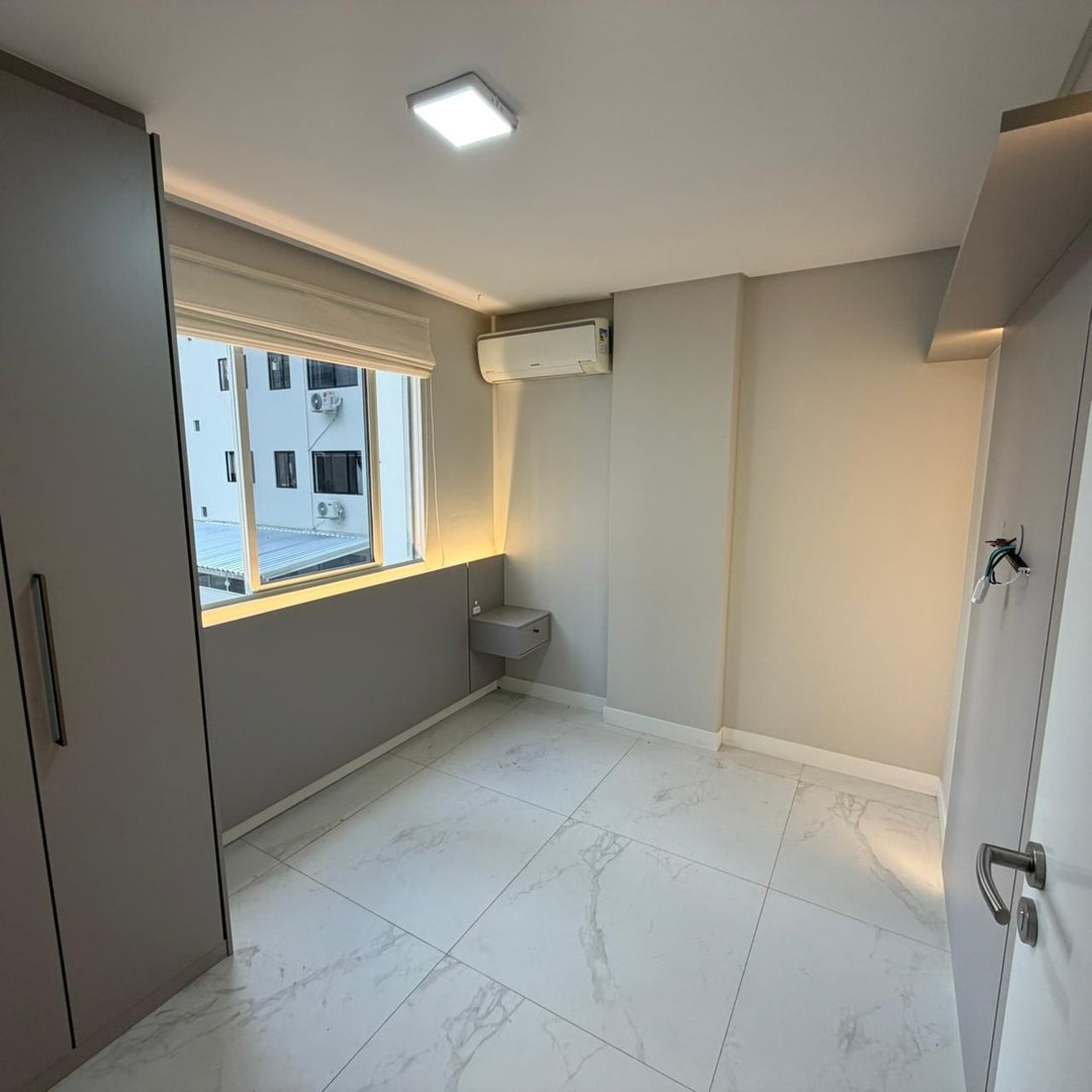 Apartamento no Edifício Ana Capri à venda no centro de Balneário Camboriú — foto 11
