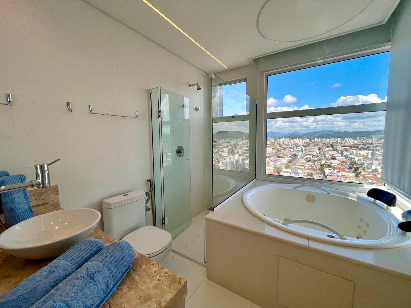 Apartamento no Edifício Royalton Residence à venda no centro de Balneário Camboriú — foto 13