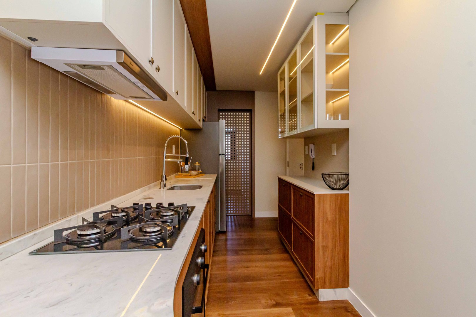 Apartamento no Edifício Oscar Bremer à venda no centro de Balneário Camboriú — foto 10