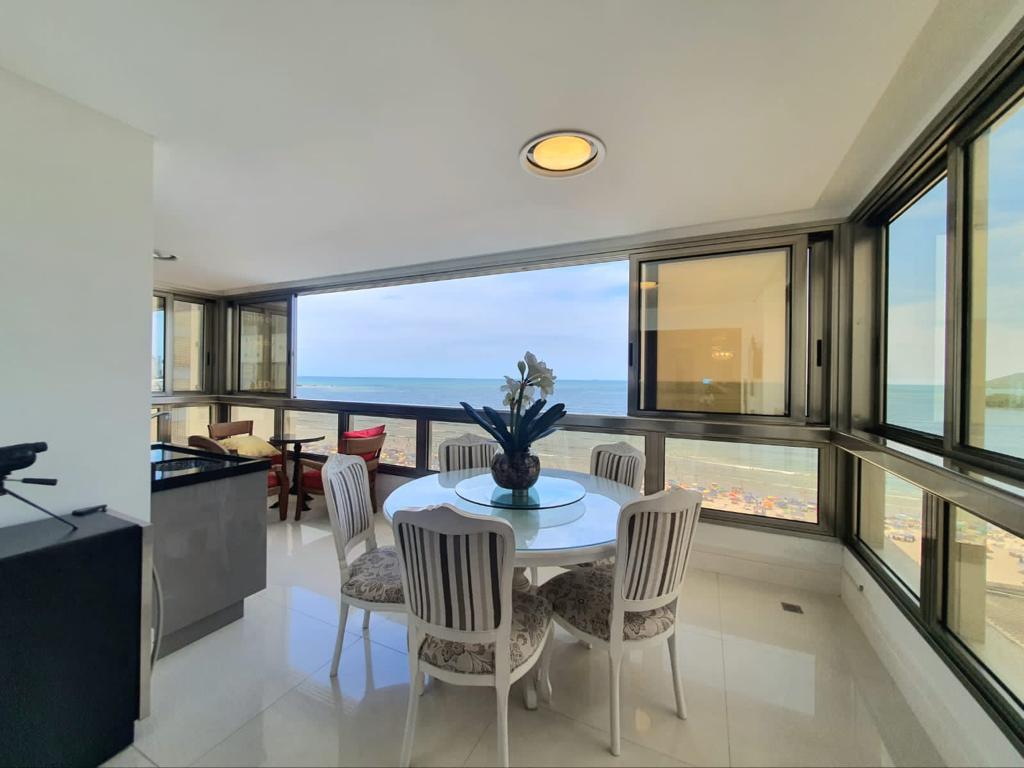 Apartamento no Edifício Don Alfonso à venda no centro de Balneário Camboriú
