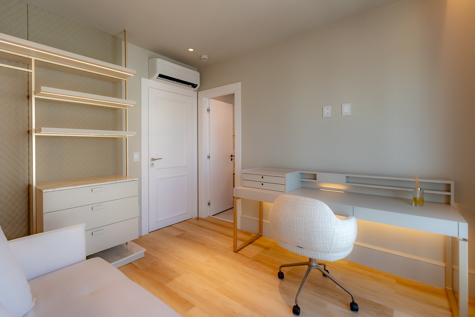 Apartamento Frente Mar no Edifício Boreal Tower à venda no centro de Balneário Camboriú — foto 20