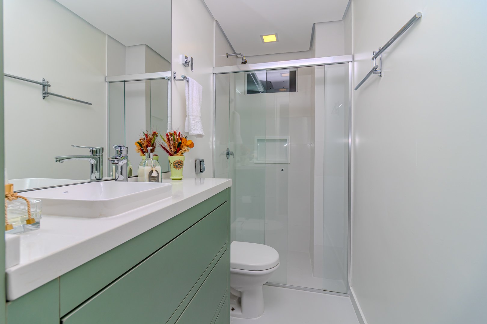 Apartamento quadra mar no Edifício Paris à venda no centro de Balneário Camboriú — foto 10