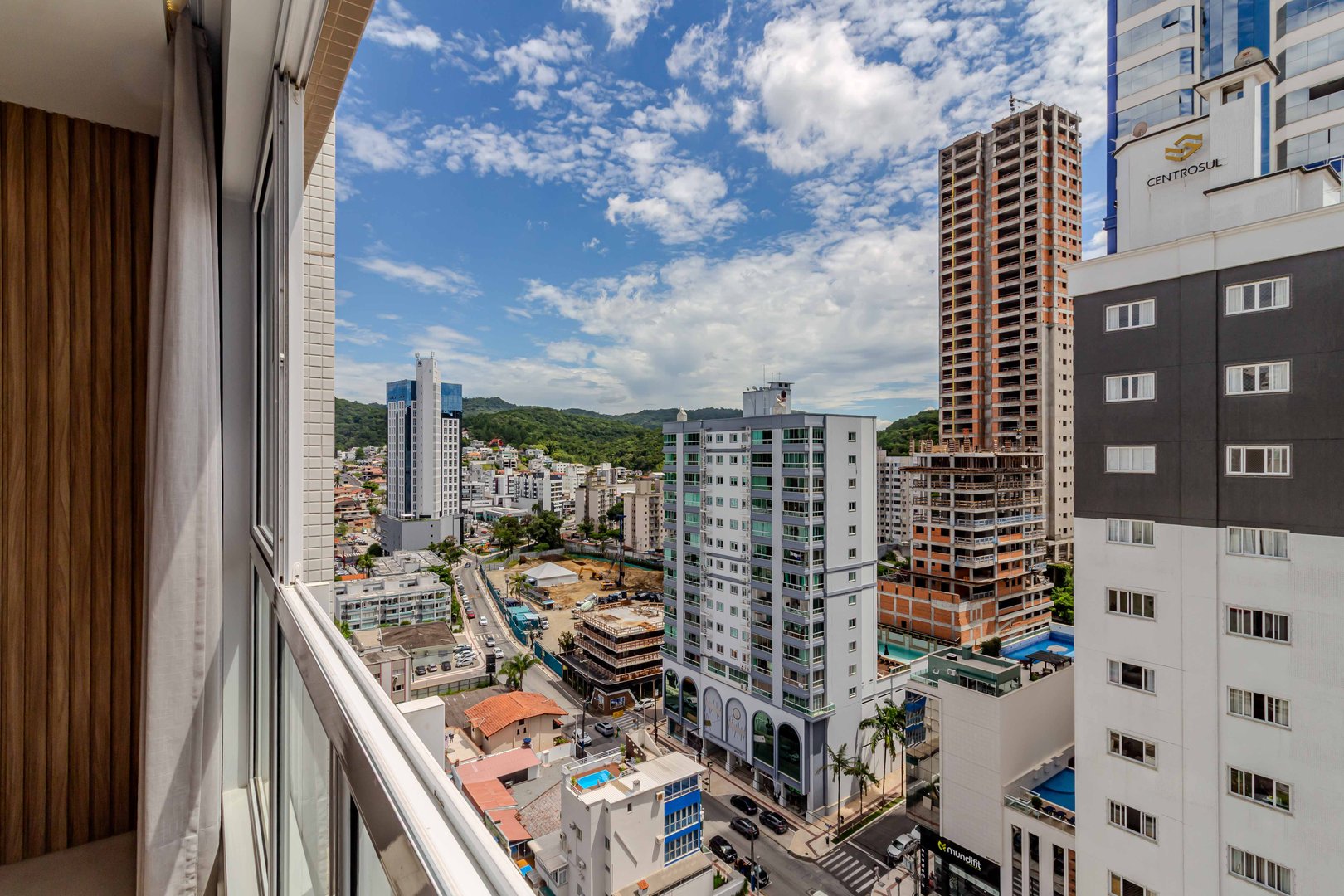 Apartamento no Edifício Montpellier Residence à venda no Pioneiros em Balneário Camboriú — foto 4