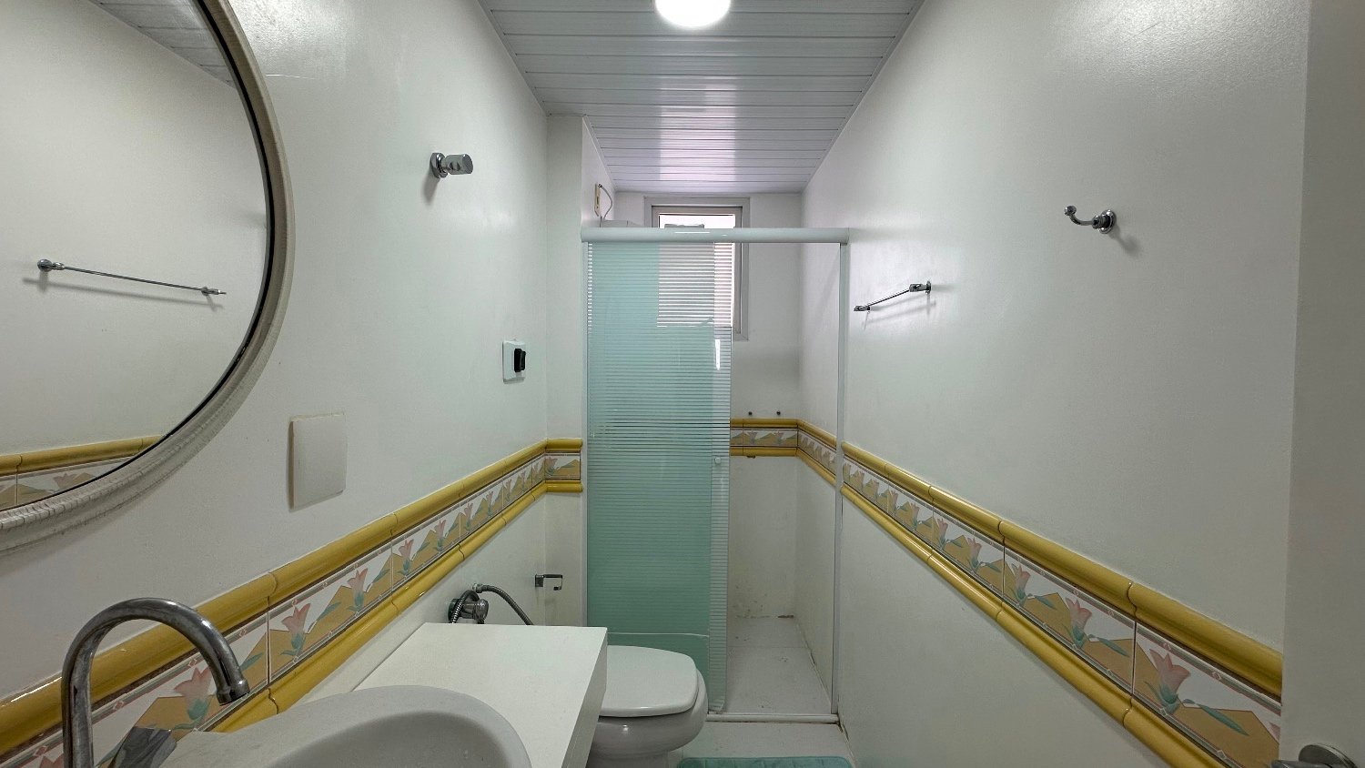 Apartamento no Edifício Vitória Régia à venda no centro em Balneário Camboriú — foto 8