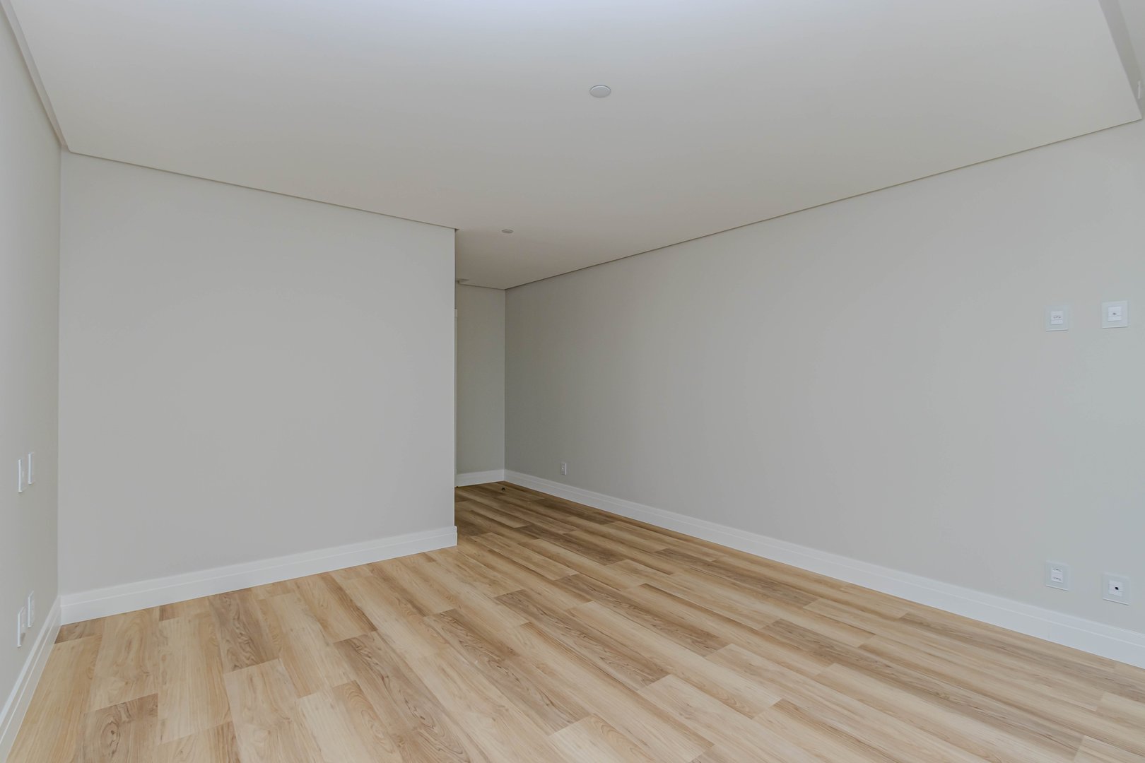 Apartamento frente mar no Edifício One Tower à venda no centro de Balneário Camboriú — foto 36