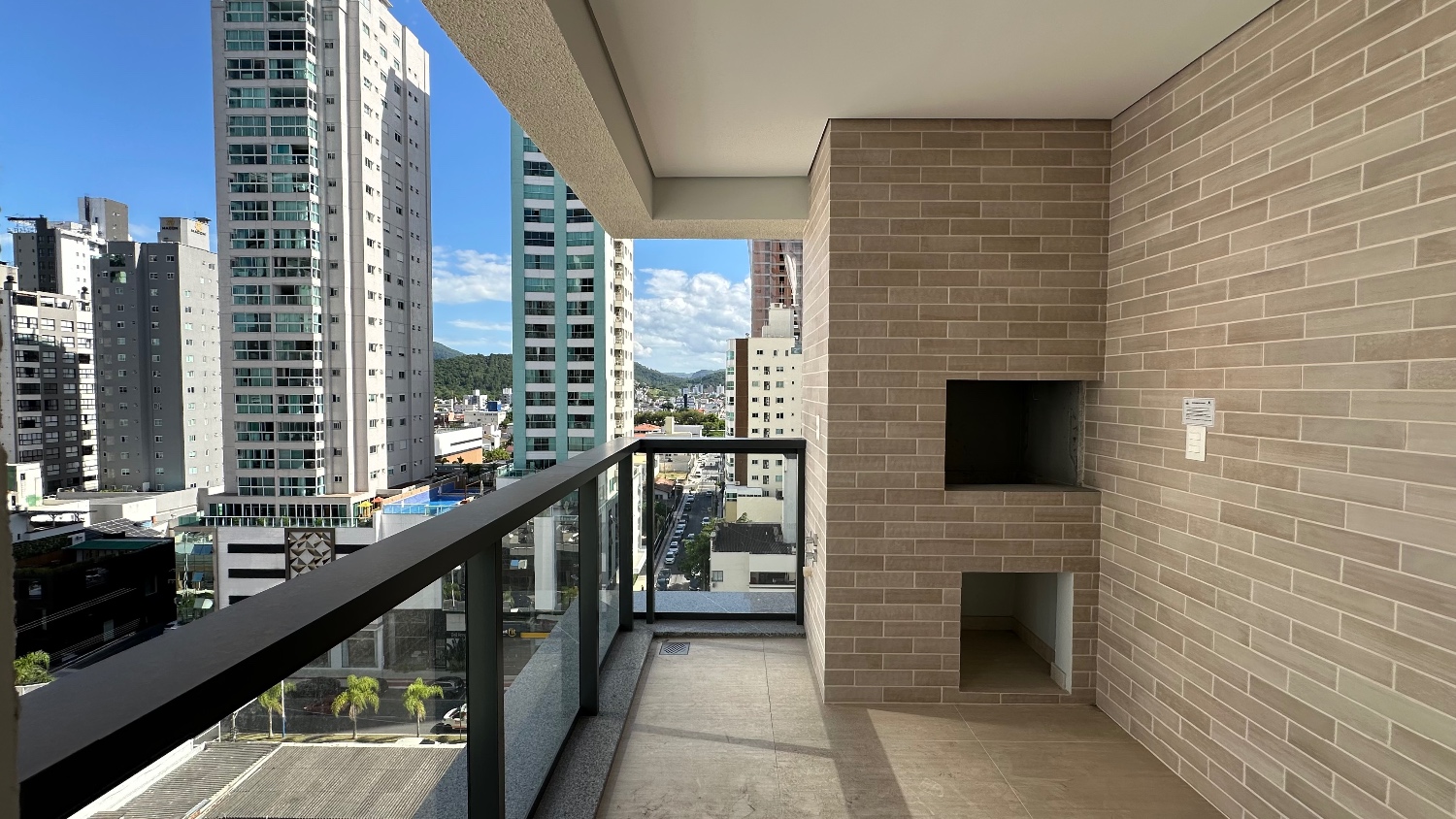 Apartamento no Edifício Hannover Residence à venda na Barra Sul em Balneário Camboriú — foto 6
