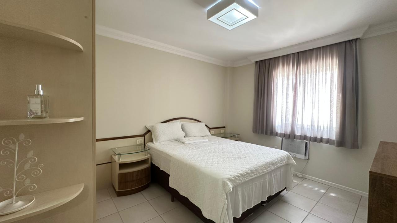 Apartamento Quadra Mar no Edifício Dom Maurício à venda no centro de Balneário Camboriú — foto 7
