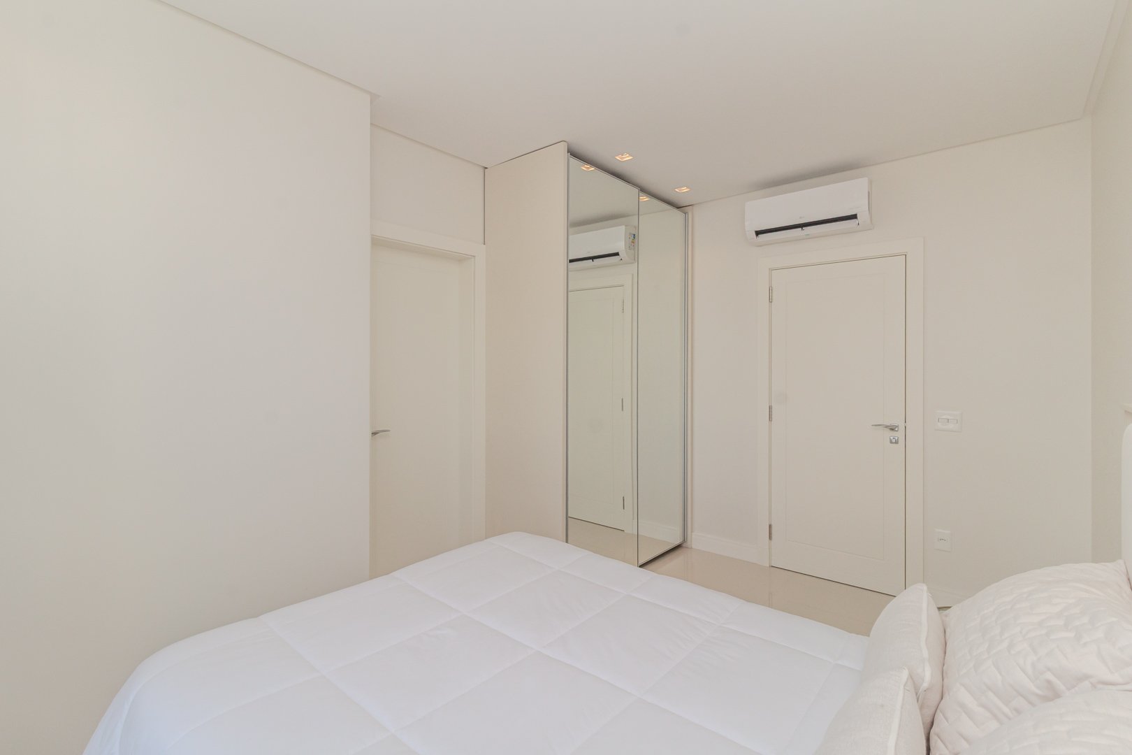 Apartamento Vista Mar na Edifício Morada Ilhas Marianas à venda em Barra Sul em Balneário Camboriú — foto 25