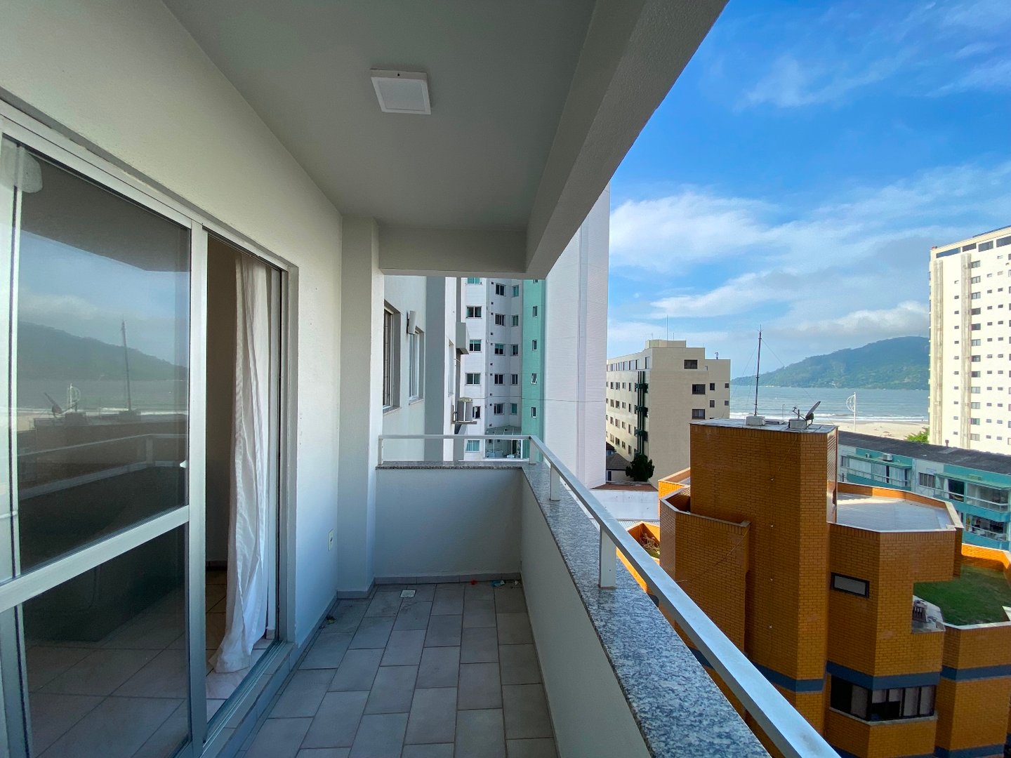 Apartamento no Edifício Marquesado B à venda no centro de Balneário Camboriú