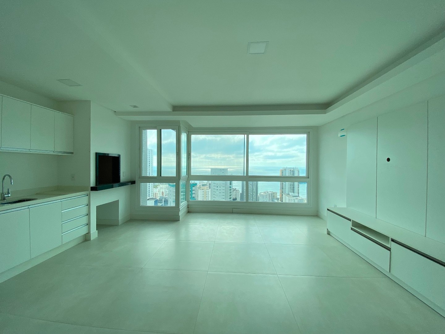 Apartamento Vista Mar no Edifício Camboas Residence à venda no centro de Balneário Camboriú — foto 6