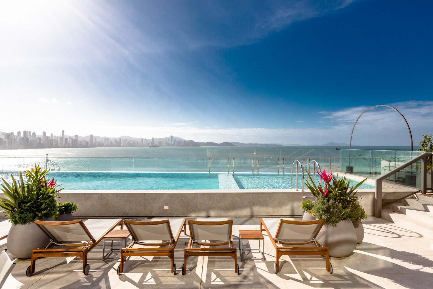 Apartamento no Edifício Pharos à venda no centro de Balneário Camboriú — foto 43