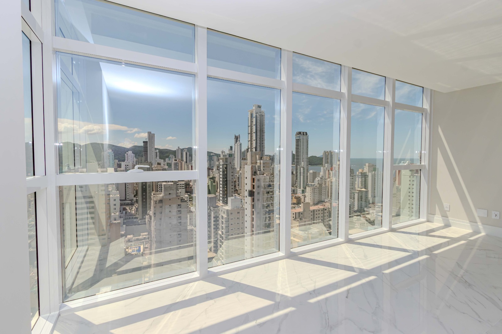 Apartamento Vista Mar no Edifício Horizon Residence à venda no centro de Balneário Camboriú — foto 3