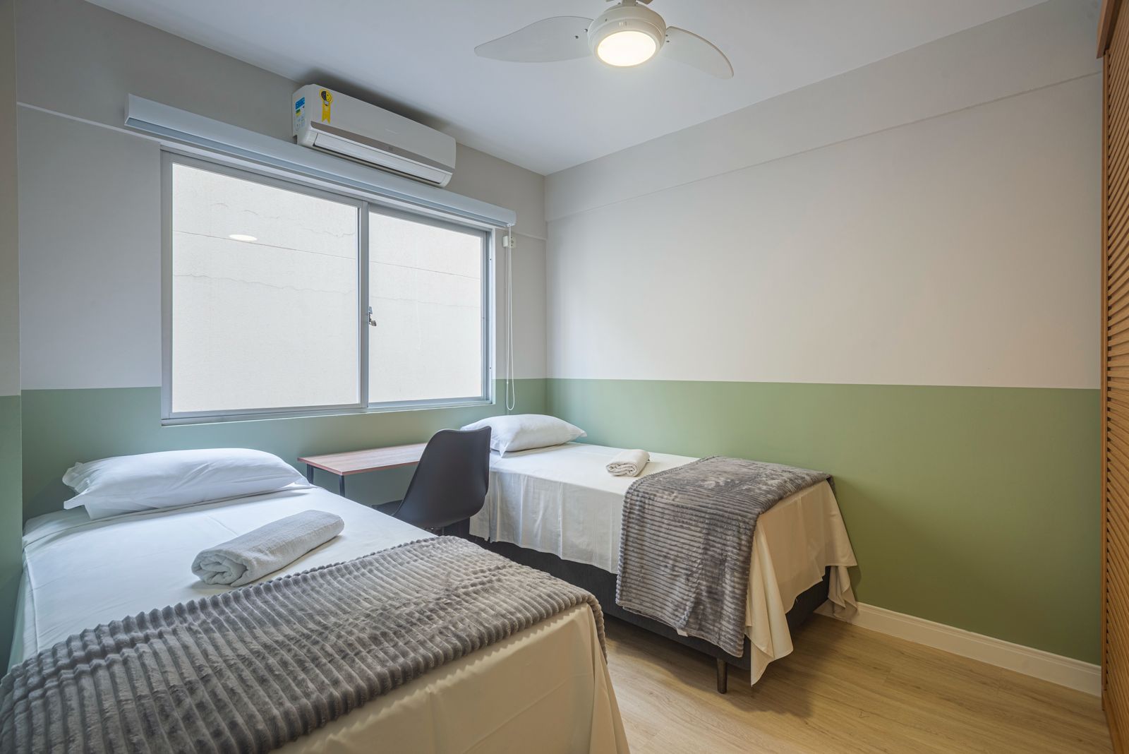 Apartamento Mobiliado no Edifício Residencial Amazonas à venda no centro de Balneário Camboriú — foto 11
