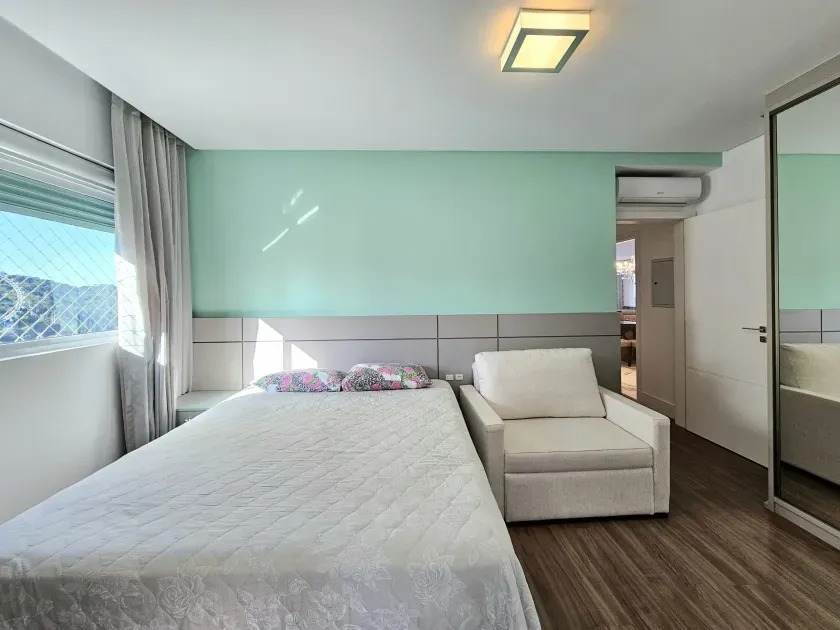 Apartamento Frente Mar no Edifício Saveiro à venda no centro de Balneário Camboriú — foto 17