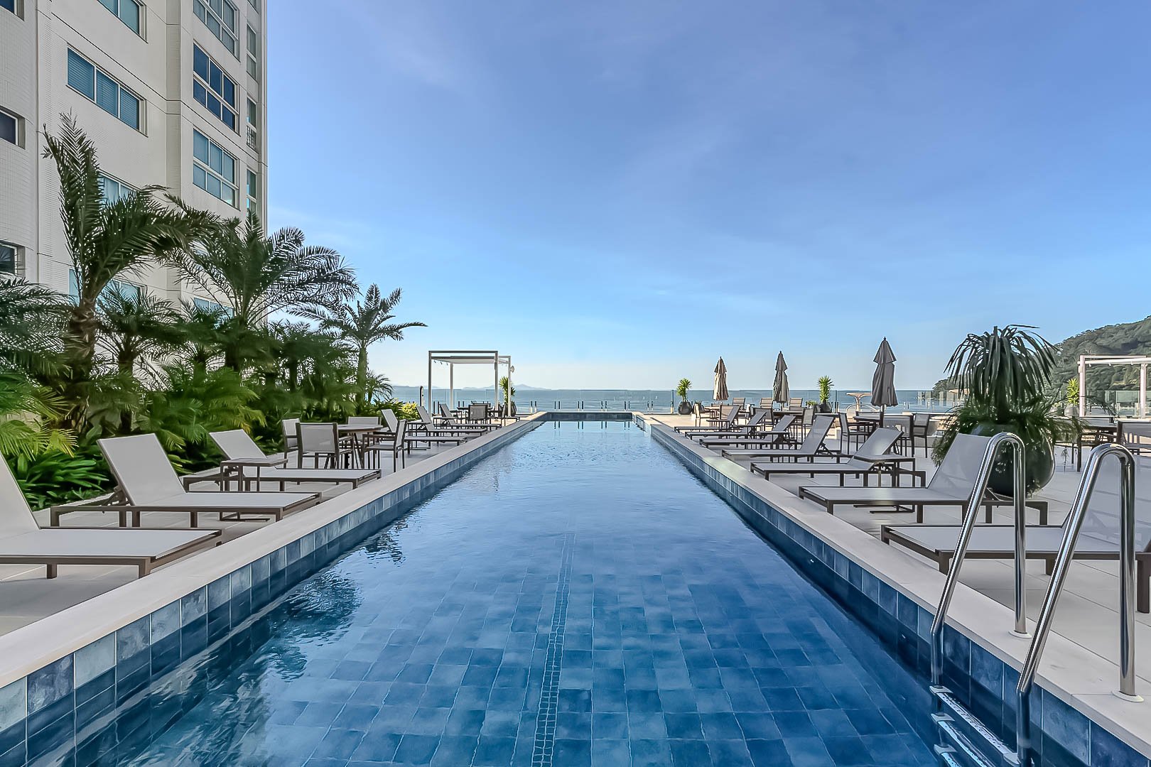 Apartamento Frente Mar no Edifício One Tower à venda no centro de Balneário Camboriú — foto 42