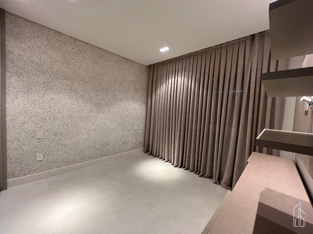Apartamento no Edifício Camboas Residence à venda no centro de Balneário Camboriú — foto 17
