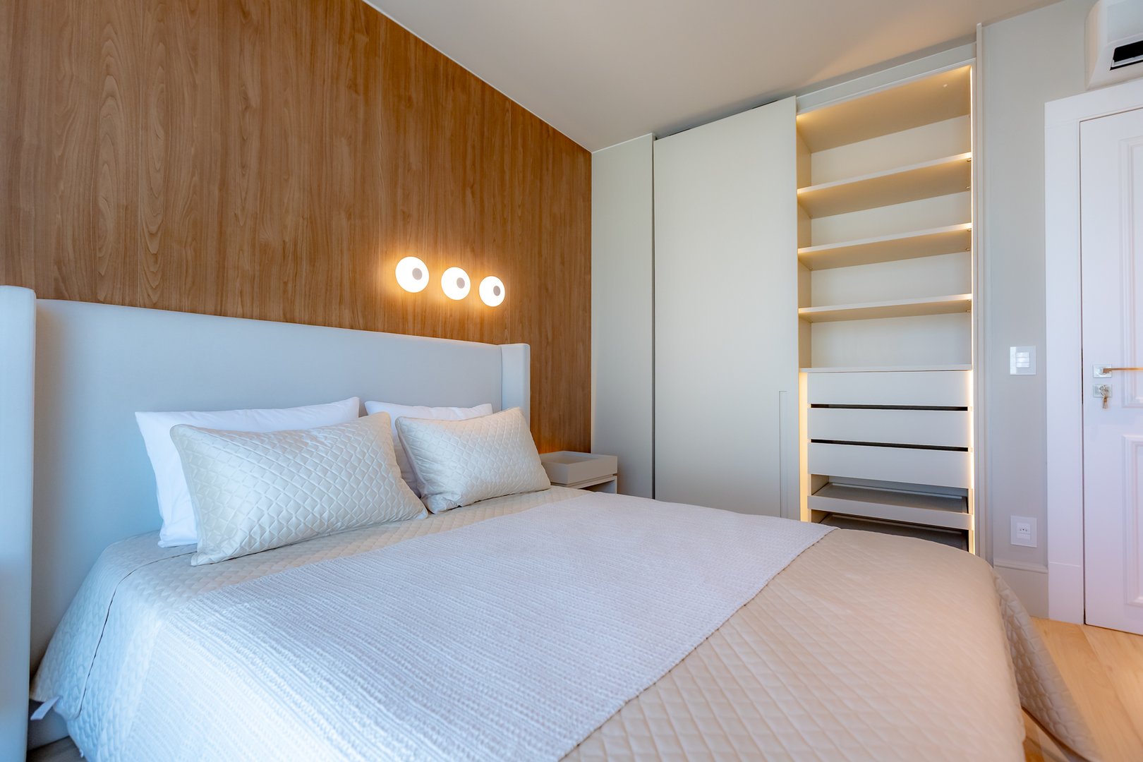 Apartamento Frente Mar no Edifício Boreal Tower à venda no centro de Balneário Camboriú — foto 14