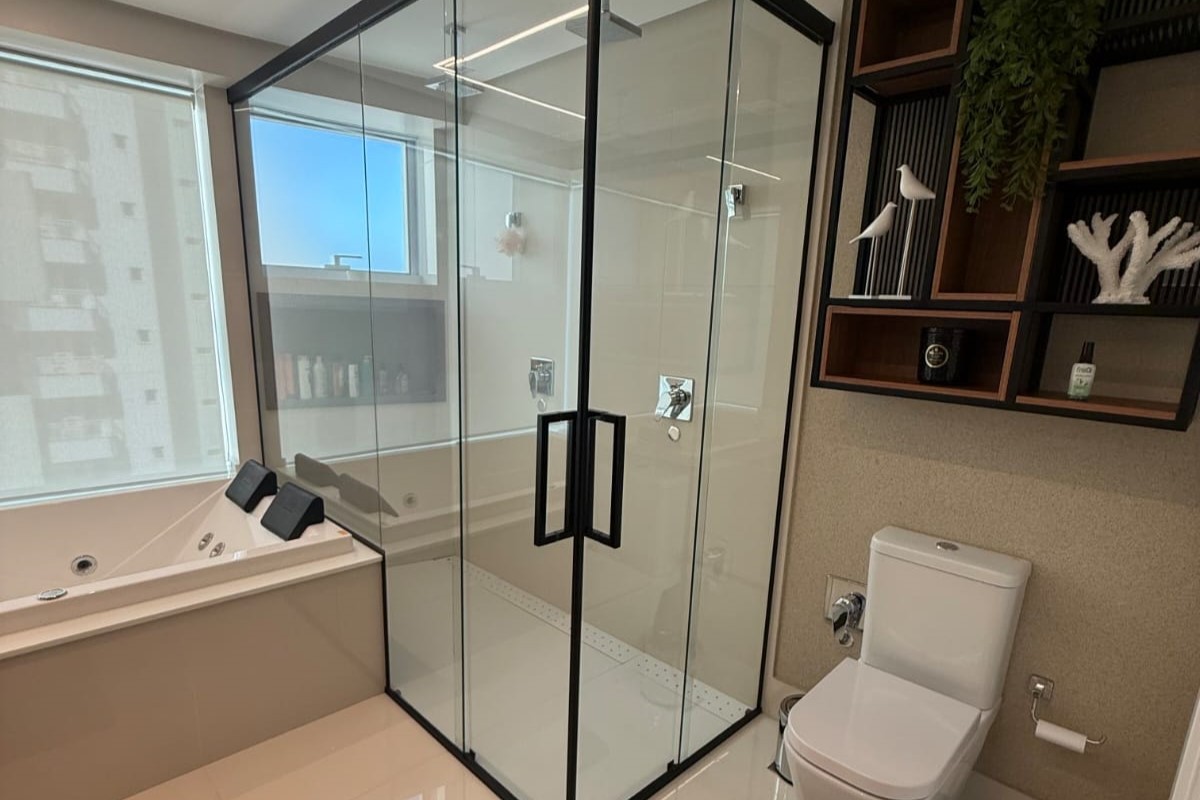 Apartamento Frente Mar no Edifício One Tower à venda na Barra Sul em Balneário Camboriú — foto 15