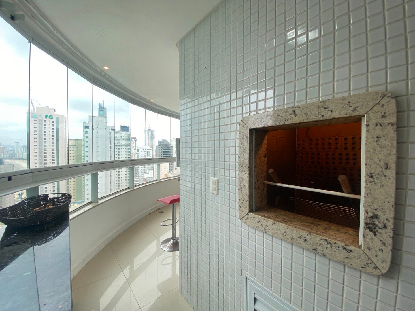 Apartamento no Edifício Torre de Lyon à venda em Balneário Camboriú — foto 5