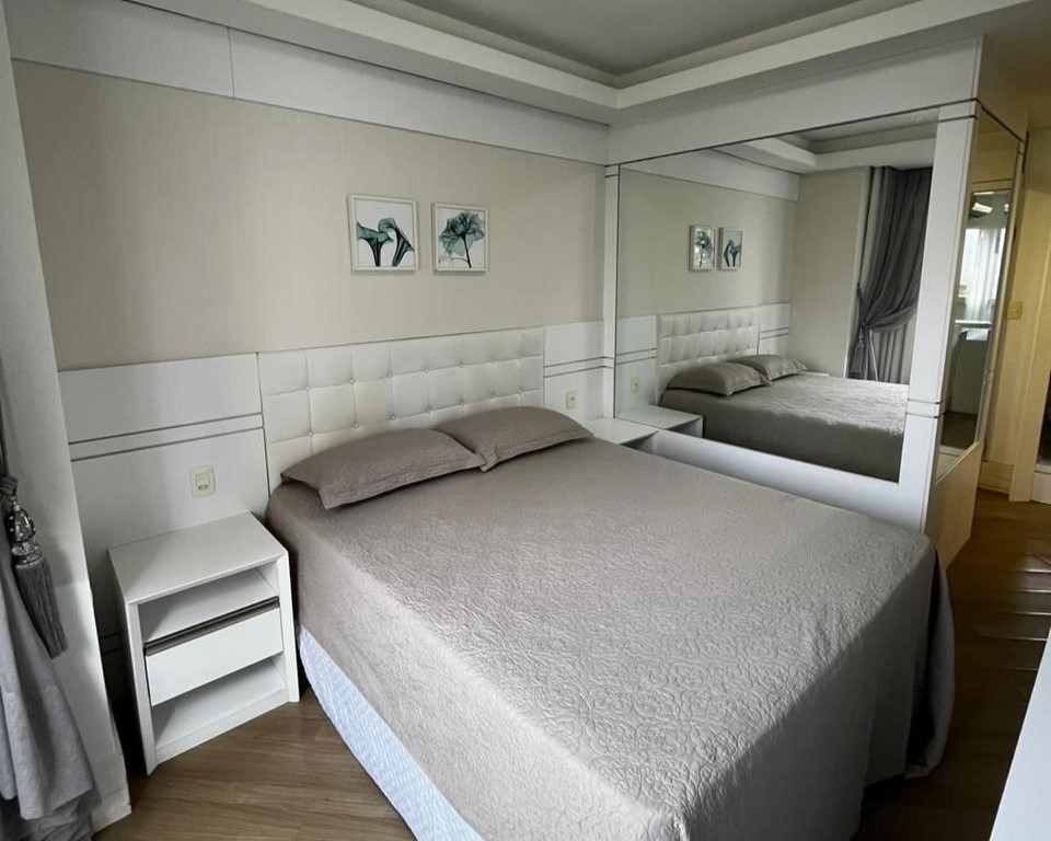Apartamento Mobiliado no Edifício Esquina de Parma à venda no centro de Balneário Camboriú — foto 11