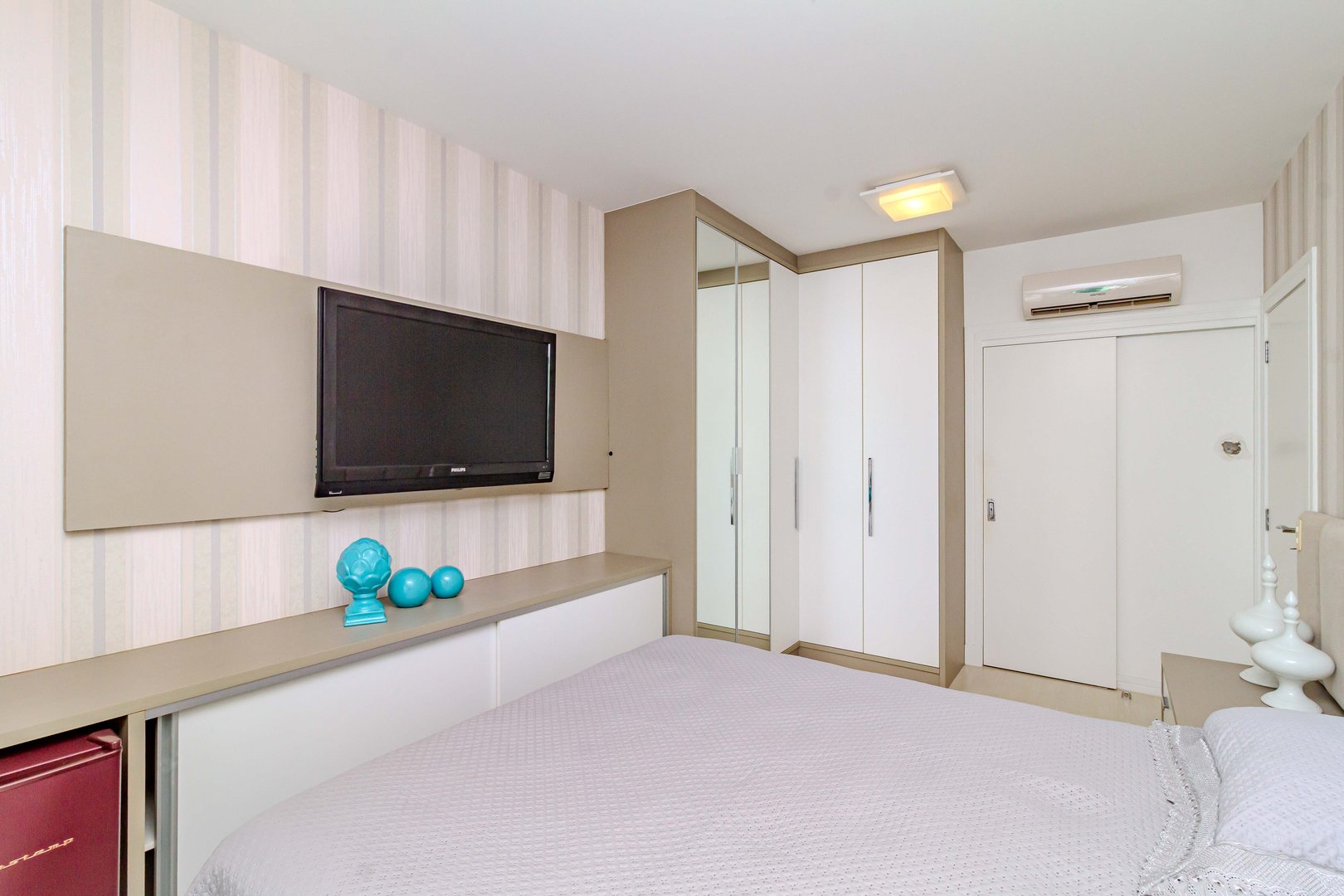 Apartamento Quadra Mar no Edifício La Madeson à venda no centro de Balneário Camboriú — foto 17