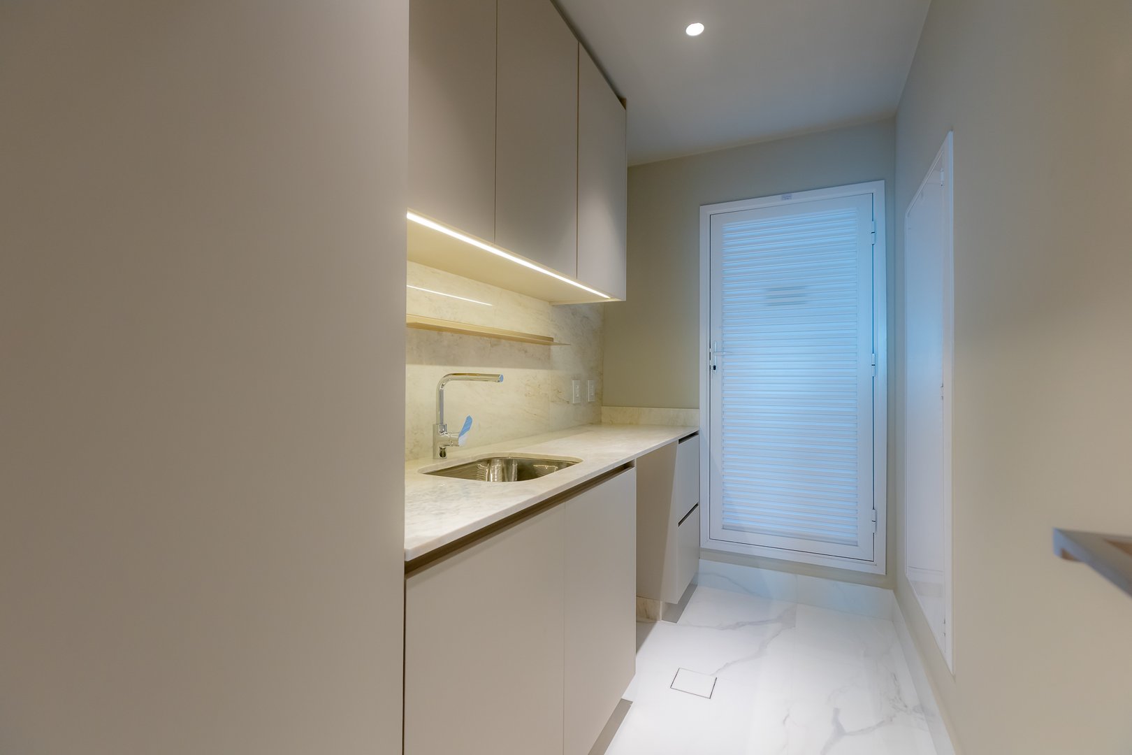 Apartamento Frente Mar no Edifício Boreal Tower à venda no centro de Balneário Camboriú — foto 12