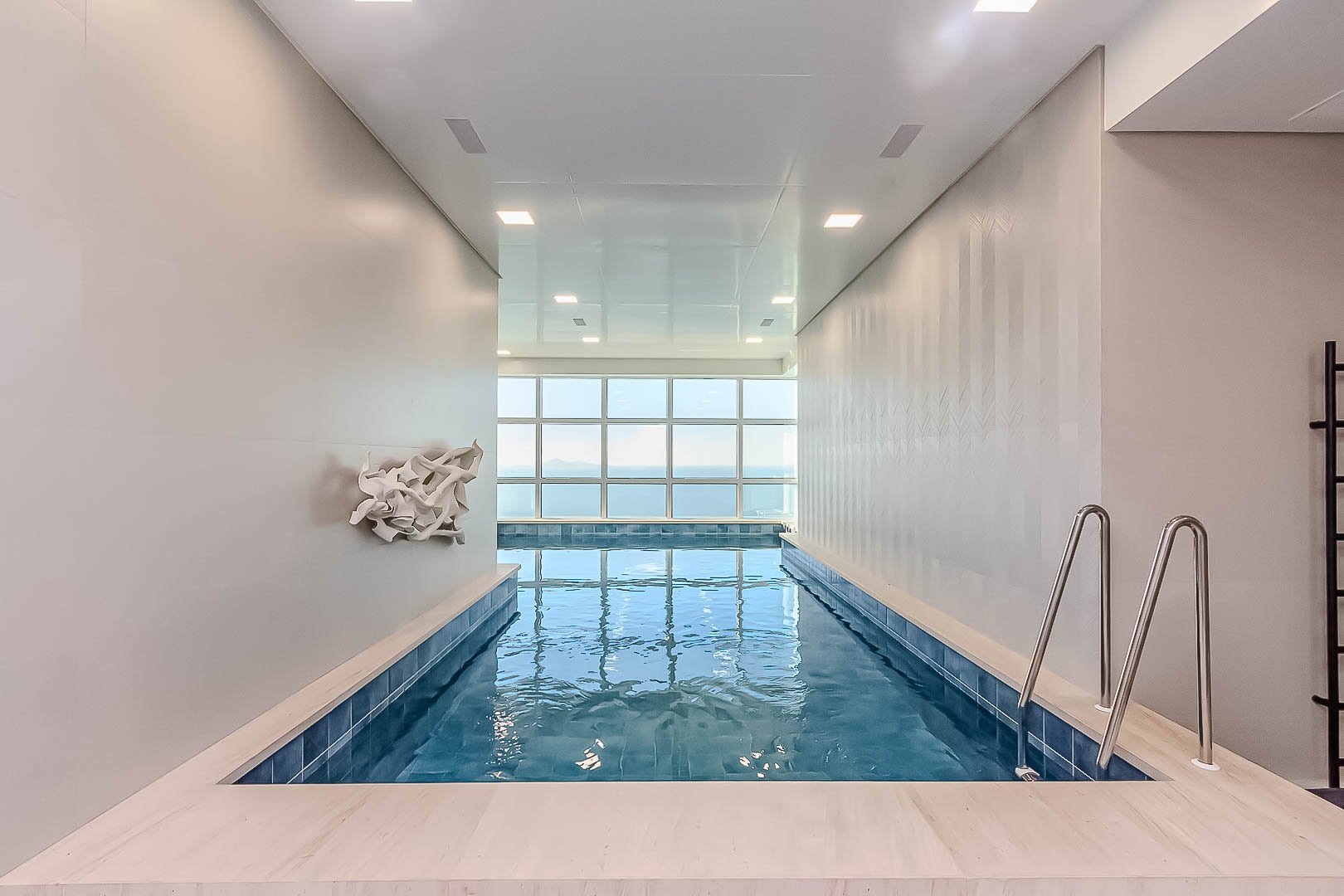 Apartamento Frente Mar no Edifício One Tower à venda no centro de Balneário Camboriú — foto 30