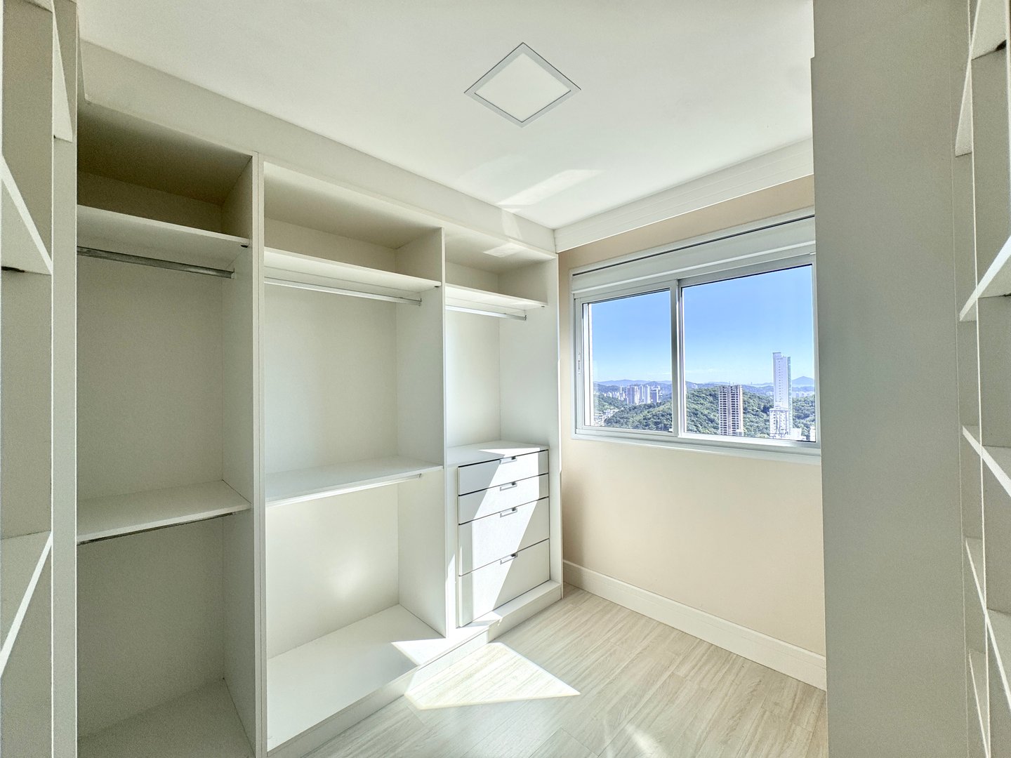 Apartamento no Edifício Alameda Jardins à venda no centro de Balneário Camboriú — foto 29