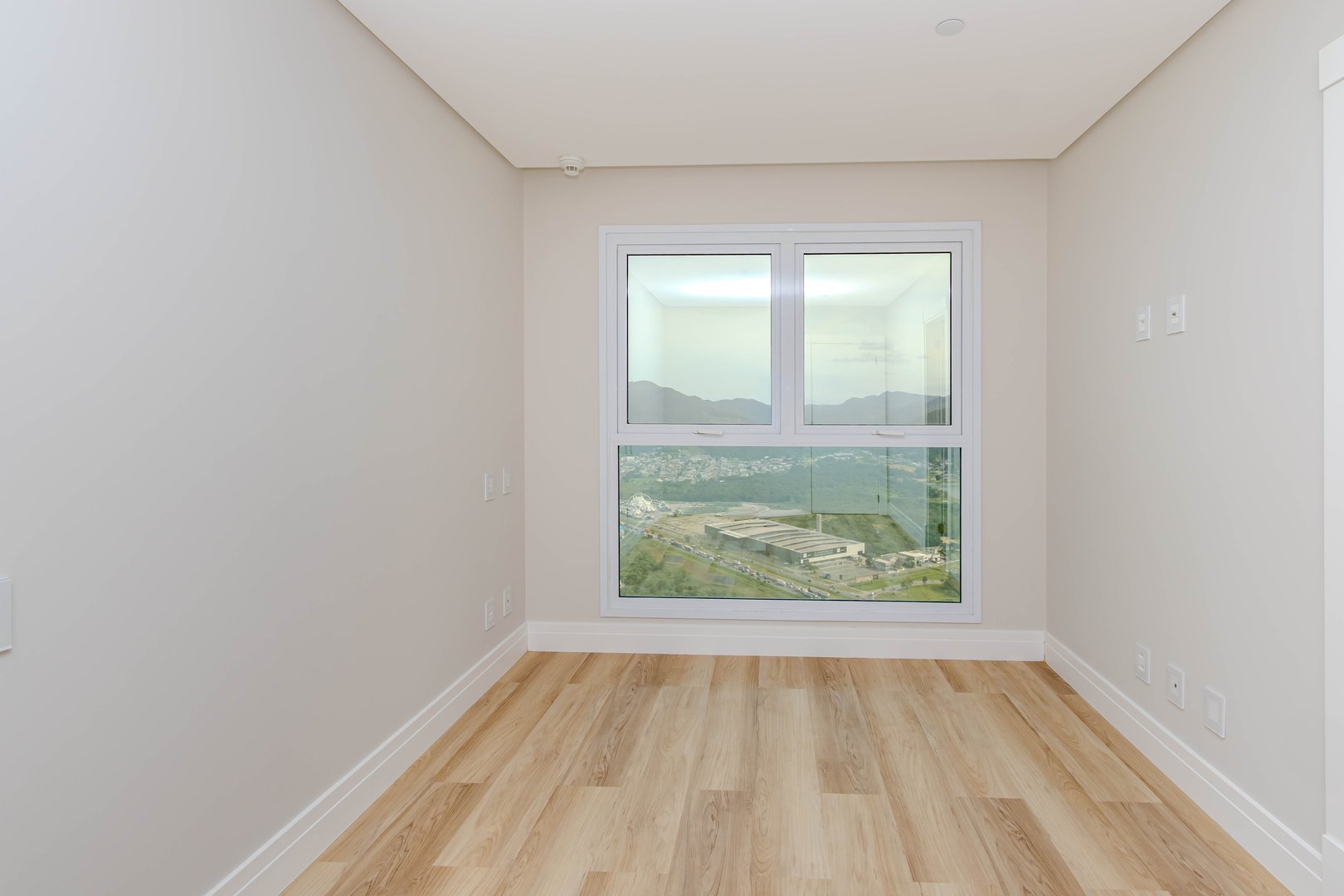 Apartamento frente mar no Edifício One Tower à venda no centro de Balneário Camboriú — foto 19
