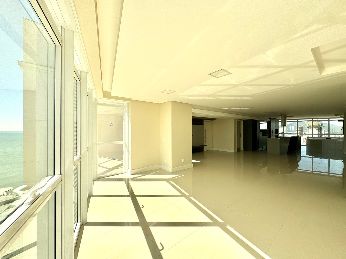 Apartamento no Edifício Alameda Jardins à venda no centro de Balneário Camboriú — foto 6