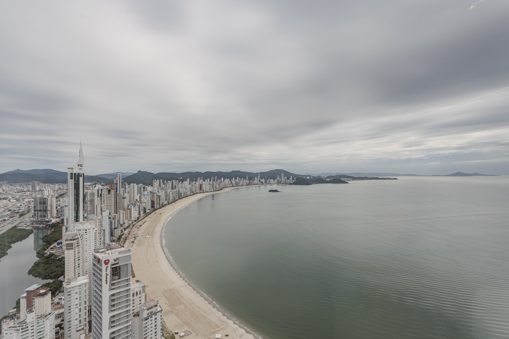 Apartamento no Edifício Yachthouse à venda em Barra Sul, Balneário Camboriú — foto 4