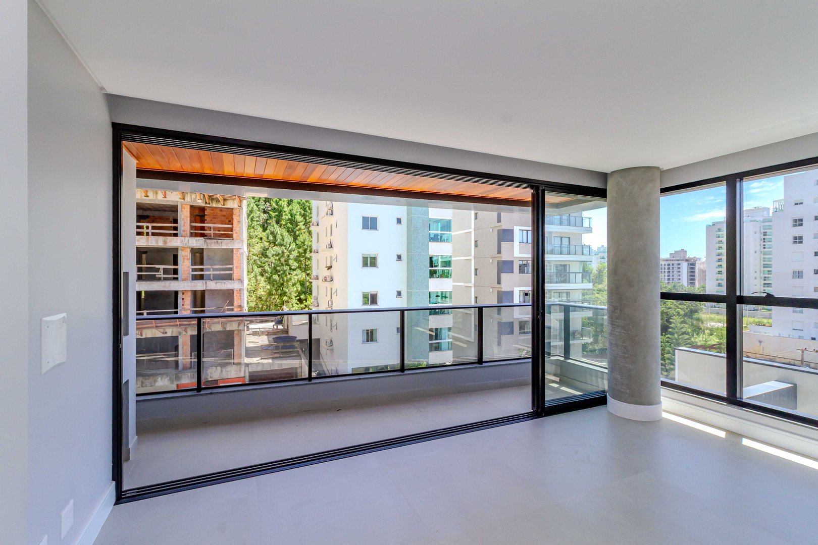 Apartamento no Edifício Dusseldorf à venda na Praia Brava — foto 6