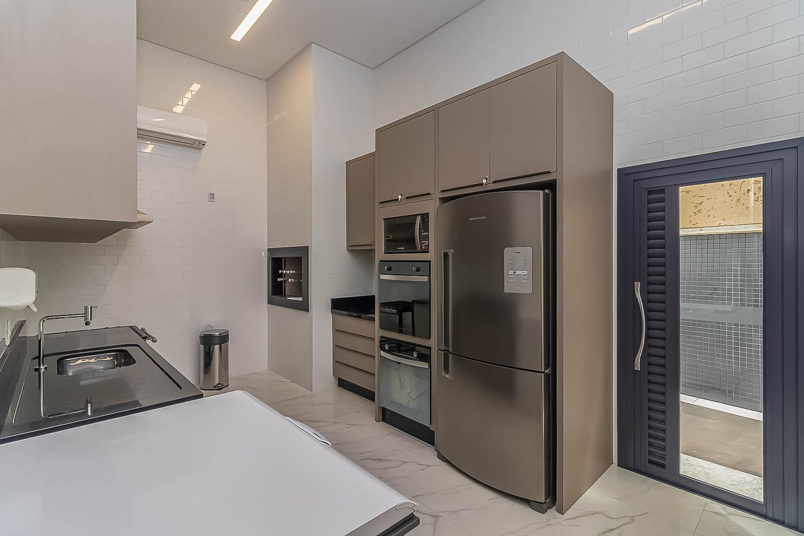 Apartamento no Edifício New York à venda no centro de Balneário Camboriú — foto 37