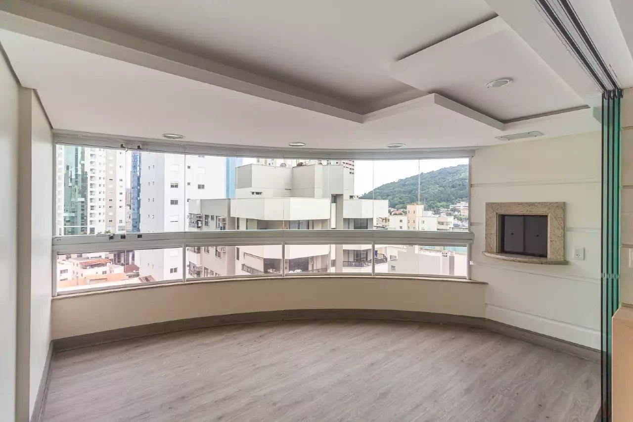 Apartamento no Edifício Residencial Giacomo Puccini à venda no centro de Balneário Camboriú — foto 3