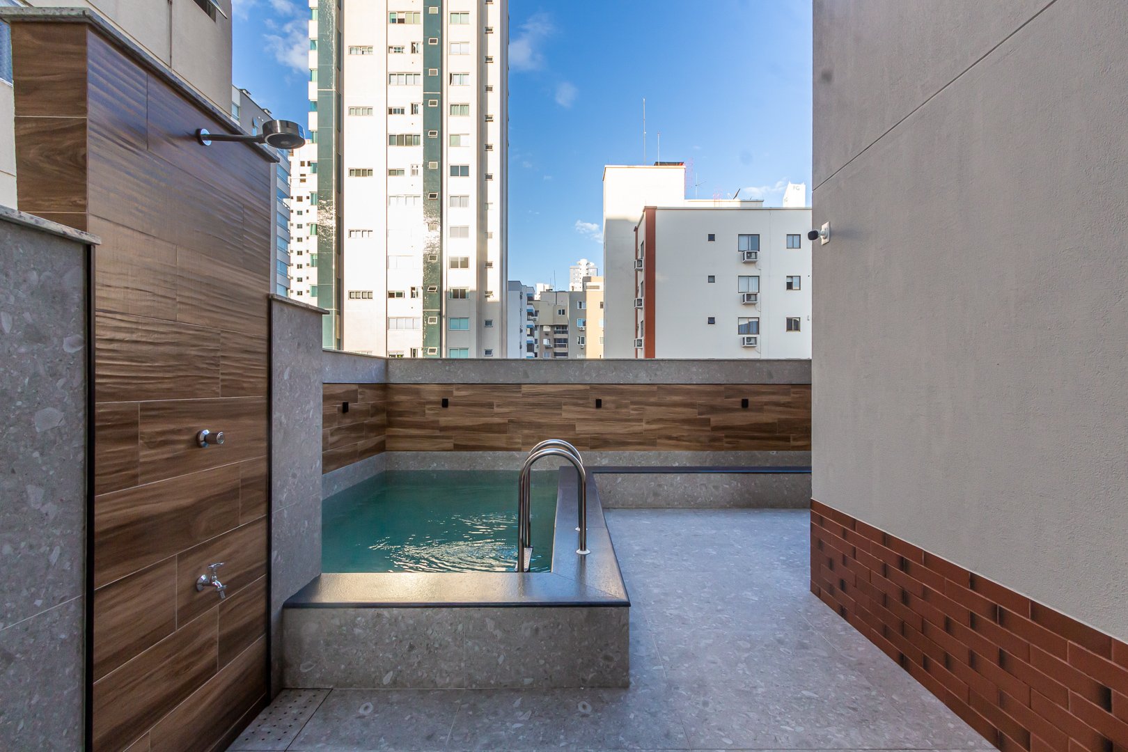 Apartamento no Edifício Kirra Residence à venda no centro de Balneário Camboriú — foto 24