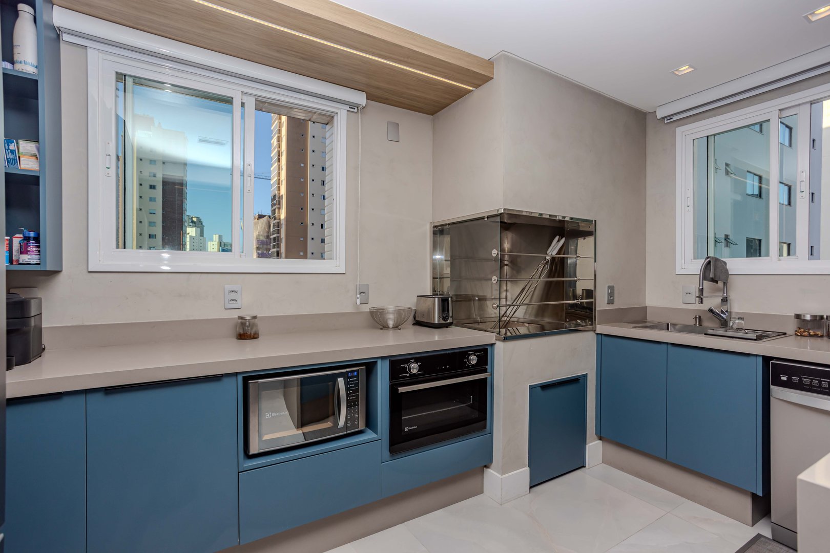 Apartamento Mobiliado no Edifício Maria Valentina à venda no centro de Balneário Camboriú — foto 8