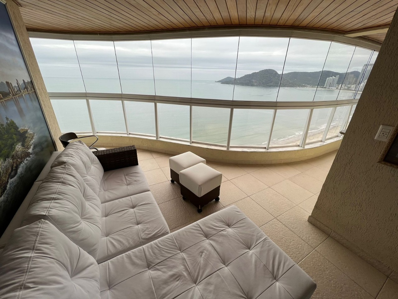 Apartamento Frente Mar no Edifício Marquês de Olinda à venda em Balneário Camboriú — foto 3