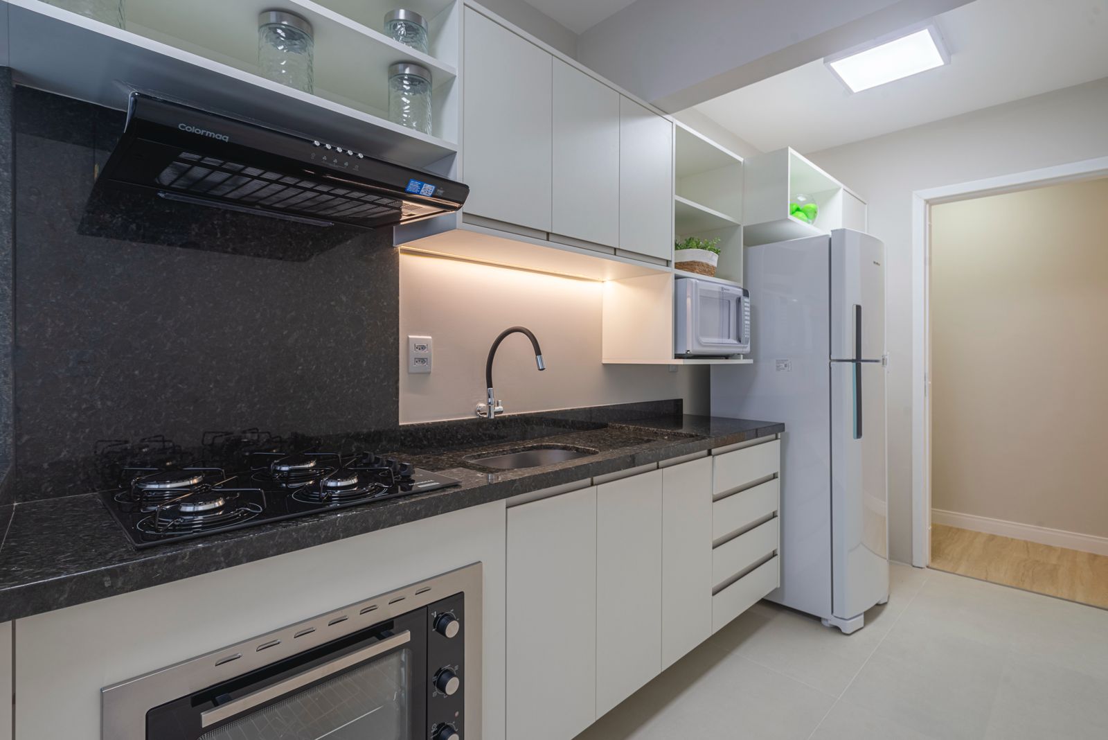 Apartamento Mobiliado no Edifício Residencial Amazonas à venda no centro de Balneário Camboriú — foto 9