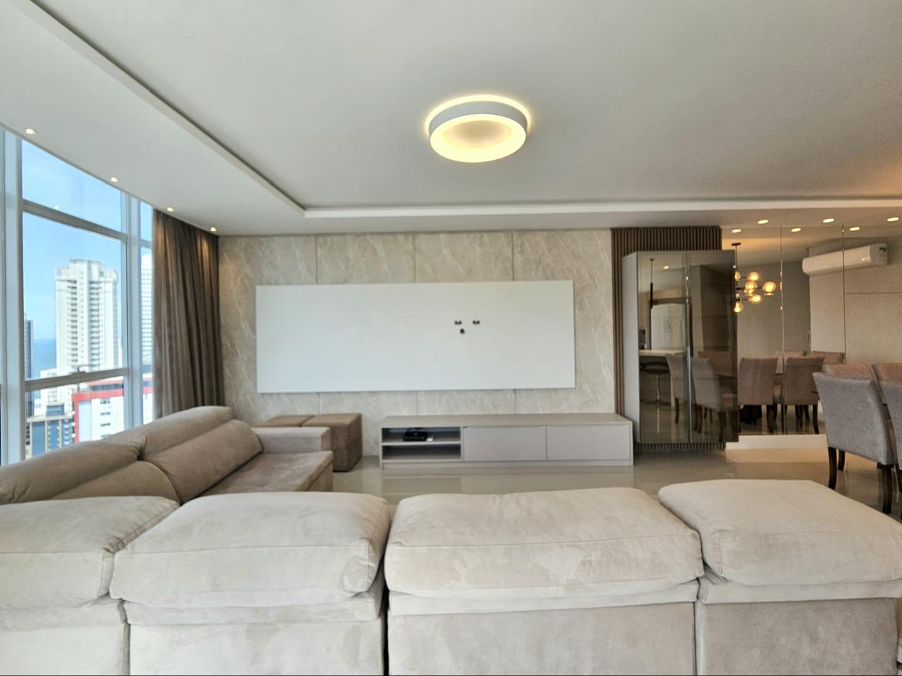 Apartamento Mobiliado no Edifício Portinax Residence à venda no centro de Balneário Camboriú — foto 3