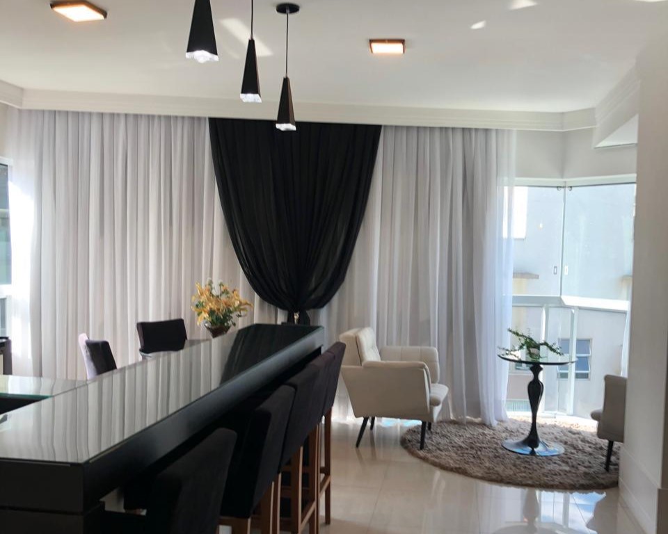 Apartamento Mobiliado no Edifício Esquina de Parma à venda no centro de Balneário Camboriú — foto 3