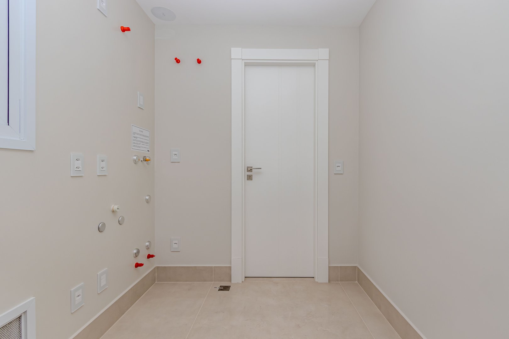 Apartamento frente mar no Edifício One Tower à venda no centro de Balneário Camboriú — foto 42