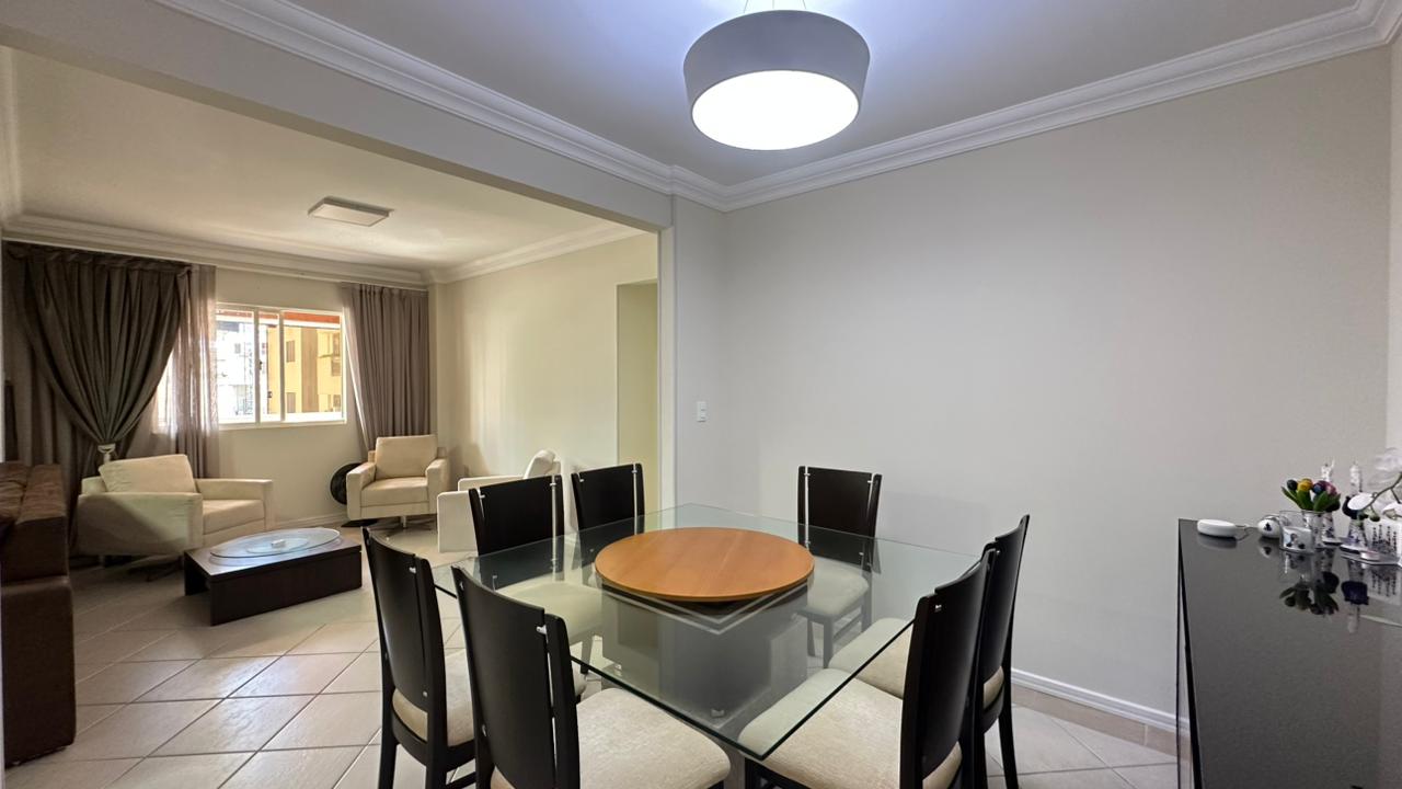 Apartamento Quadra Mar no Edifício Dom Maurício à venda no centro de Balneário Camboriú — foto 4