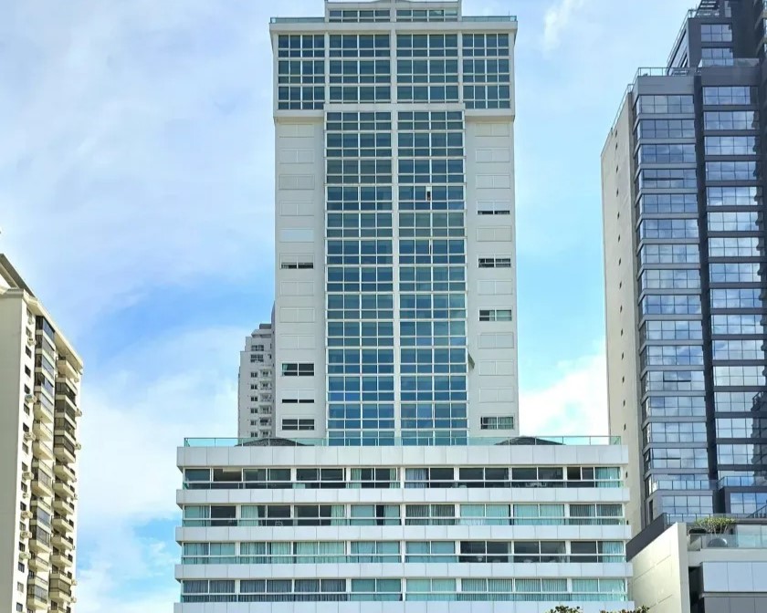 Apartamento Frente Mar no Edifício Saveiro à venda no centro de Balneário Camboriú — foto 21