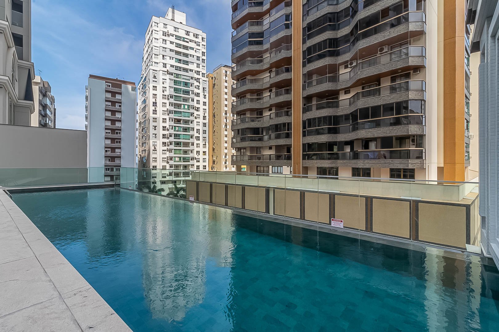 Apartamento no Edifício New York à venda no centro de Balneário Camboriú — foto 42