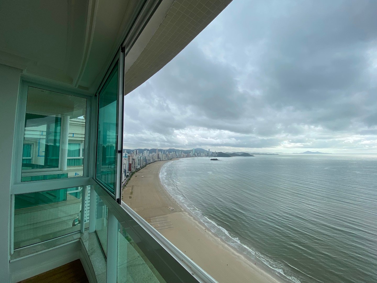 Cobertura no Edifício Renaissance à venda na Barra Sul em Balneário Camboriú — foto 13