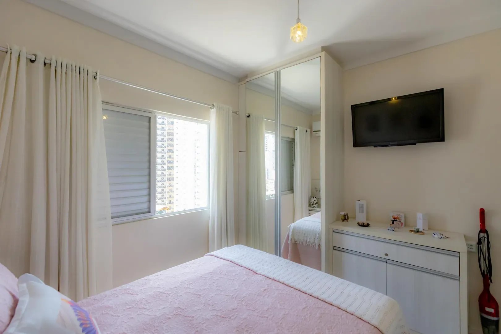 Apartamento Quadra Mar no Edifício Guarapari à venda no centro de Balneário Camboriú — foto 13