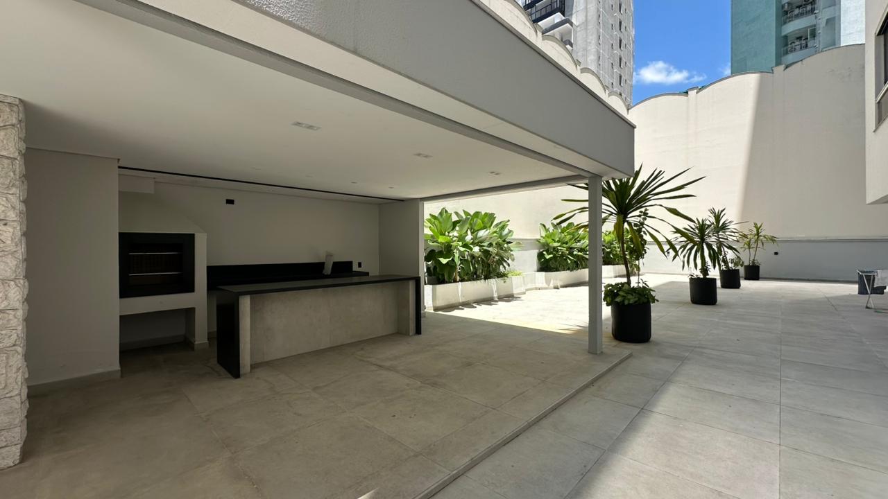 Apartamento Quadra Mar no Edifício Dom Maurício à venda no centro de Balneário Camboriú — foto 12
